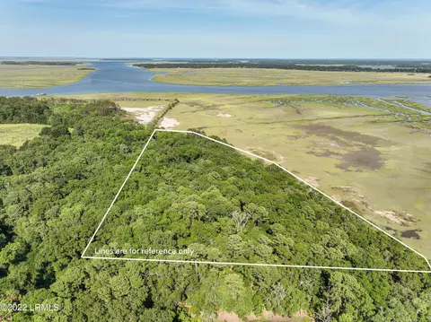 41 Little Capers Road, Lady's Island, SC 29907