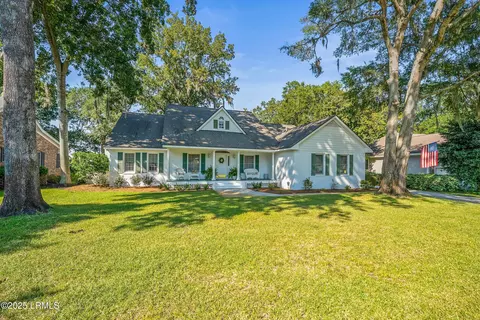 369 Cottage Farm Dr, Beaufort, SC 29902