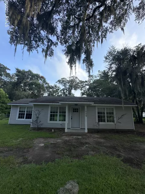 1809 Oconnell St, Beaufort, SC 29902