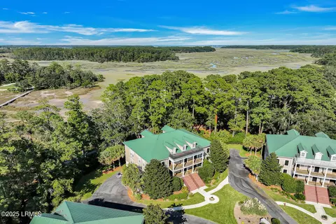 View/Area - 5 Crescent Point Dr #B, Bluffton, SC 29910 photo 3 of 10