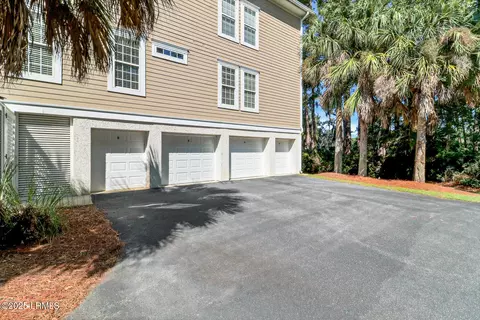 Exterior - 5 Crescent Point Dr #B, Bluffton, SC 29910 photo 4 of 14
