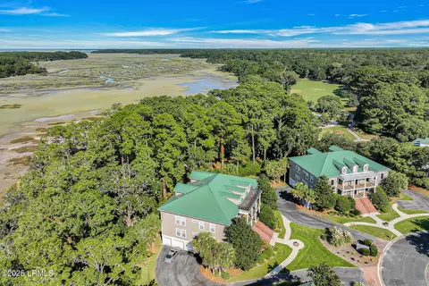 View/Area - 5 Crescent Point Dr #B, Bluffton, SC 29910 photo 6 of 10