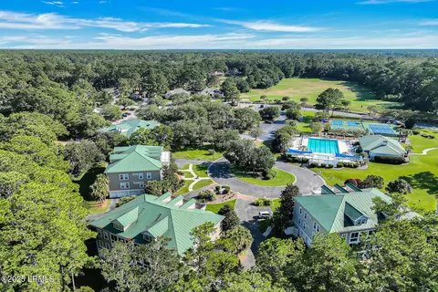View/Area - 5 Crescent Point Dr #B, Bluffton, SC 29910 photo 1 of 10