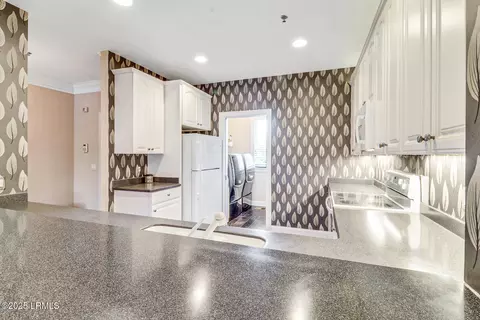 Kitchen - 5 Crescent Point Dr #B, Bluffton, SC 29910 photo 2 of 6