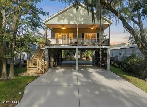 119 Tomahawk Trl, Saint Helena Island, SC 29920