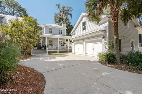 4 Addison St, Beaufort, SC 29907