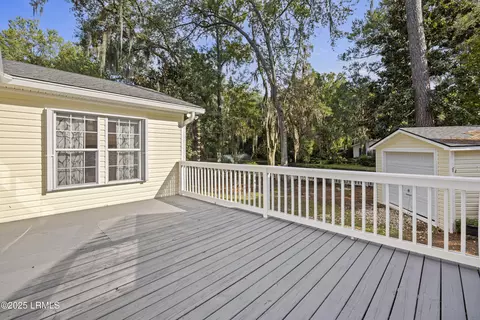 Exterior - 65 River Tree Cir, Bluffton, SC 29910 photo 7 of 10