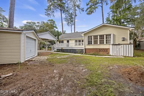 Exterior - 65 River Tree Cir, Bluffton, SC 29910 photo 6 of 10