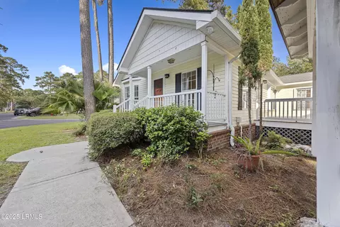 Exterior - 65 River Tree Cir, Bluffton, SC 29910 photo 2 of 10