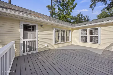 Exterior - 65 River Tree Cir, Bluffton, SC 29910 photo 8 of 10