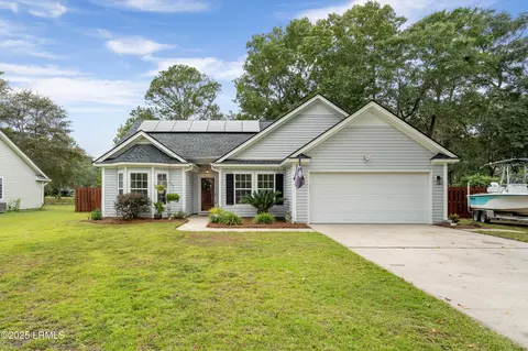 23 Purrysburg Dr, Beaufort, SC 29907