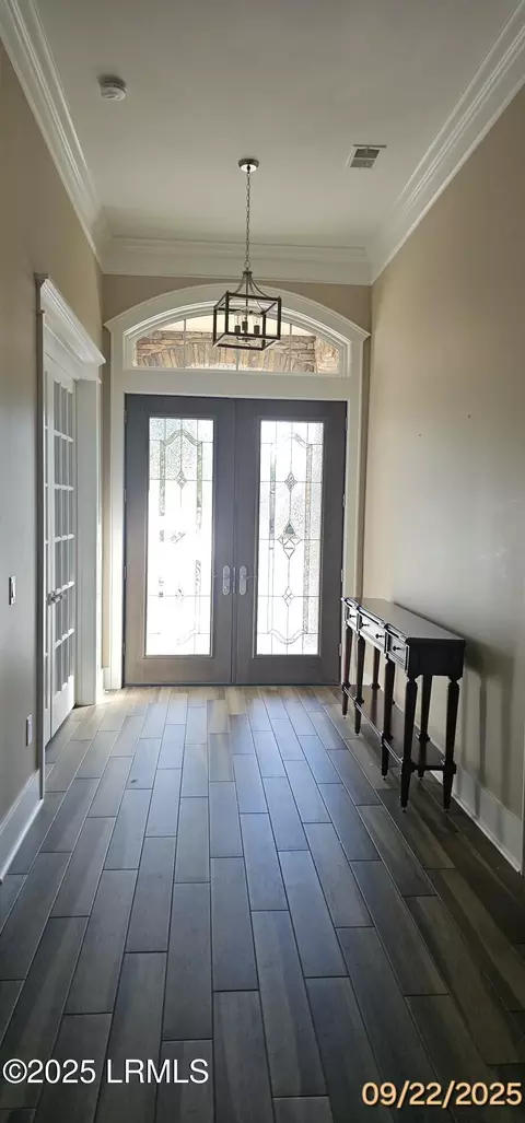 Entry Way - 6 Caravelle Ct, Bluffton, SC 29909 photo 3 of 4