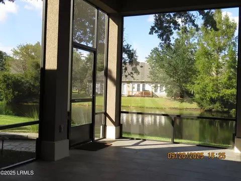 Exterior - 6 Caravelle Ct, Bluffton, SC 29909 photo 5 of 9