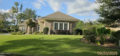 Exterior - 6 Caravelle Ct, Bluffton, SC 29909 photo 2 of 9