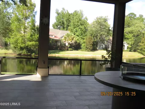 Exterior - 6 Caravelle Ct, Bluffton, SC 29909 photo 4 of 9