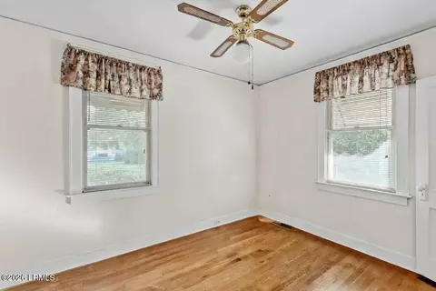 Bedroom - 501 Shaw Dr, Hampton, SC 29924 photo 1 of 2