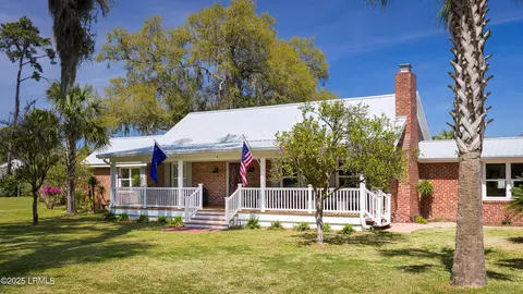 745 Broad River Blvd, Beaufort, SC 29906