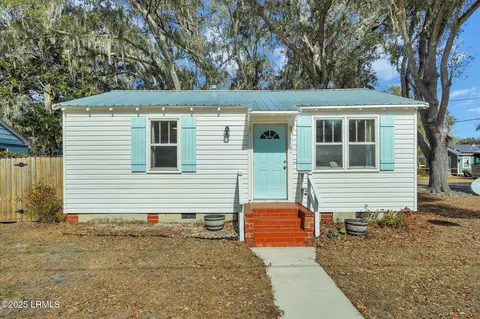 1101 Woodward Ave, Beaufort, SC 29902