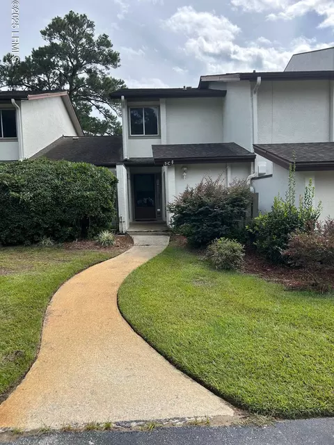 1 Marsh Harbor Dr # C, Beaufort, SC 29907