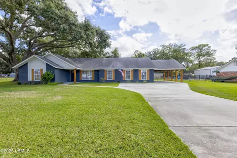 2208 Salem Dr E, Beaufort, SC 29902