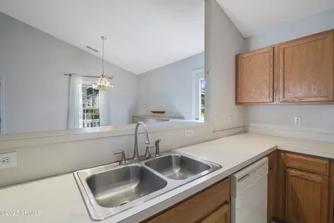 6 E Morningside Dr, Bluffton, SC 29910 photo 8