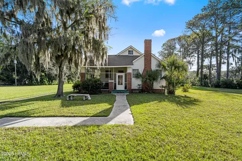45 Dr Martin Luther King Jr Dr, Saint Helena Island, SC 29920