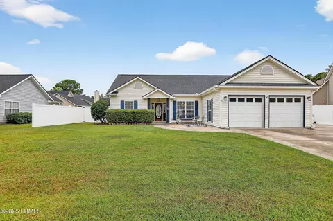 3 Parrot Creek Dr, Okatie, SC 29909