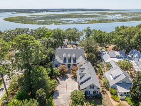 380 Distant Island Dr, Beaufort, SC 29907
