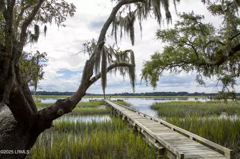 20 Garrett Ln, Seabrook, SC 29940