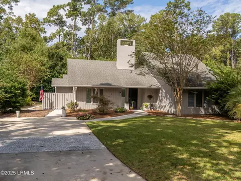 8 Chickadee Rd, Hilton Head Island, SC 29926