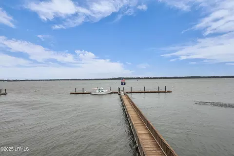 895 Ribaut Rd #14, Beaufort, SC 29902