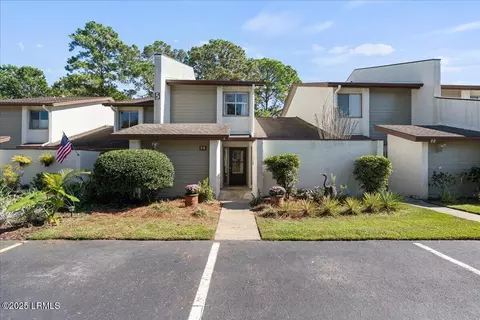 5 Marsh Harbor Dr #5D, Beaufort, SC 29907