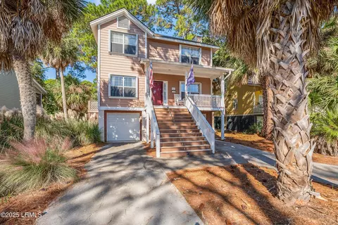 610 Porpoise Cir, Saint Helena Island, SC 29920