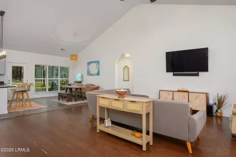 26 Bartons Run Dr, Bluffton, SC 29910 photo 9