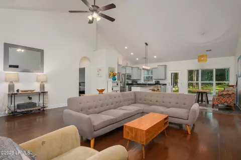 26 Bartons Run Dr, Bluffton, SC 29910 photo 10