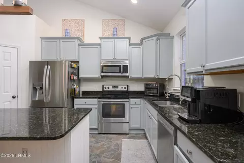 26 Bartons Run Dr, Bluffton, SC 29910 photo 14