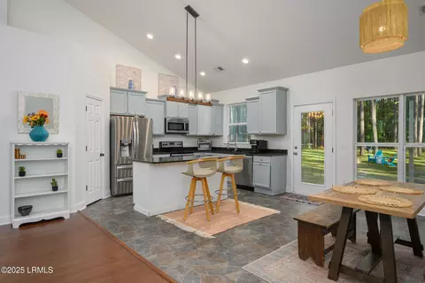26 Bartons Run Dr, Bluffton, SC 29910 photo 11
