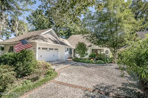 633 S Reeve Rd, Saint Helena Island, SC 29920