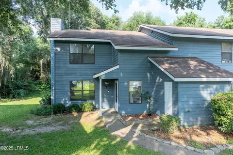7 Battery Ln, Beaufort, SC 29902