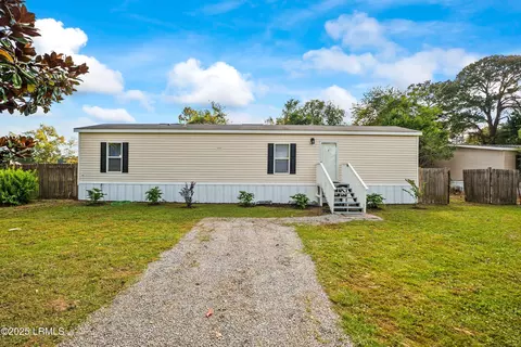 1745 Jasperstone Cir, Beaufort, SC 29906