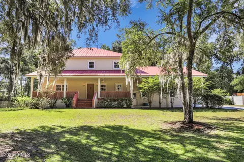700 Oakwood Dr, Hardeeville, SC 29927