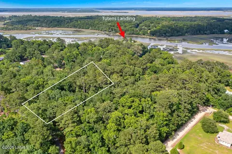 70 Riverview Dr, Ridgeland, SC 29936