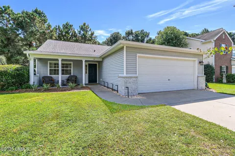 28 Lakeside Dr, Bluffton, SC 29910