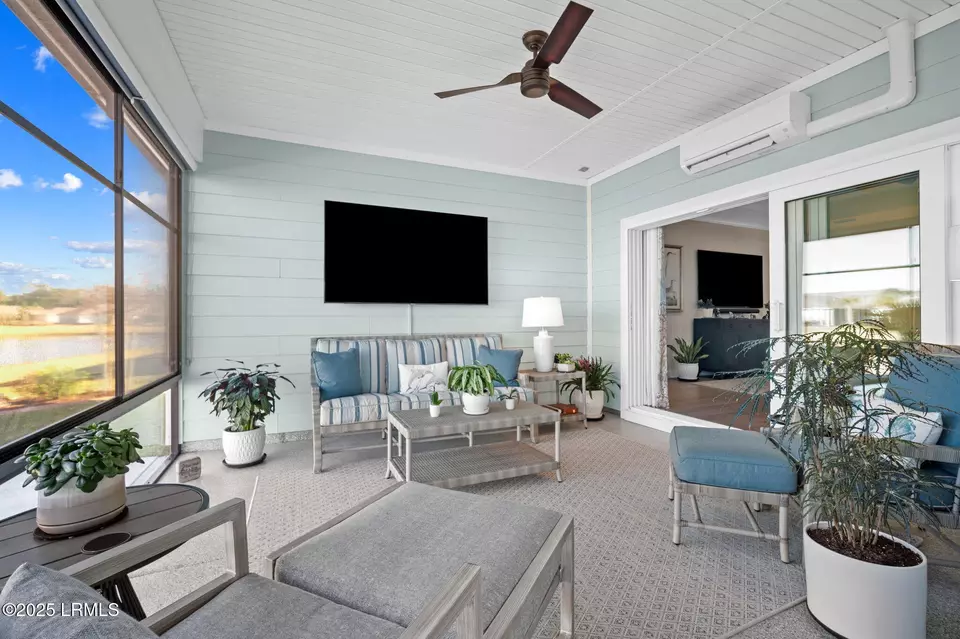 Exterior - 139 Heron Rd, Bluffton, SC 29910 photo 6 of 11