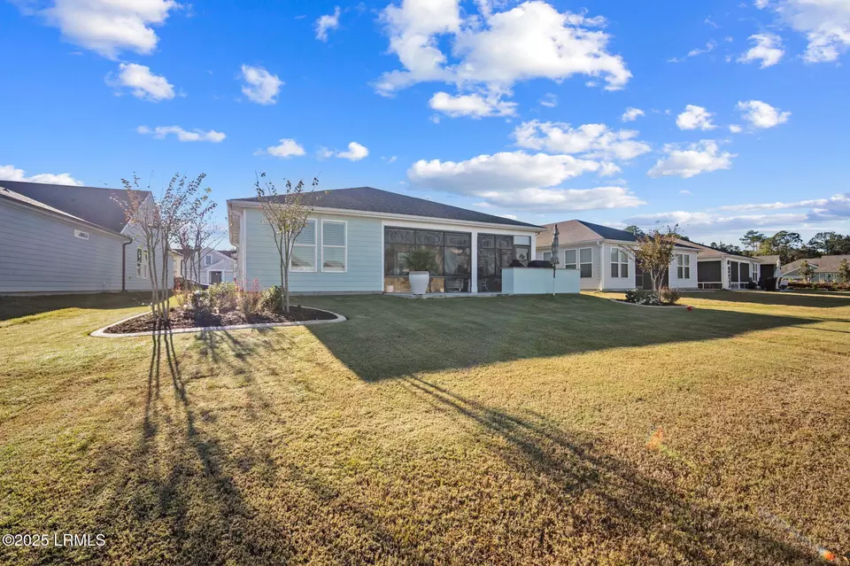 Exterior - 139 Heron Rd, Bluffton, SC 29910 photo 9 of 11