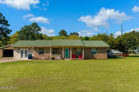 240 Kerrison St, Varnville, SC 29944