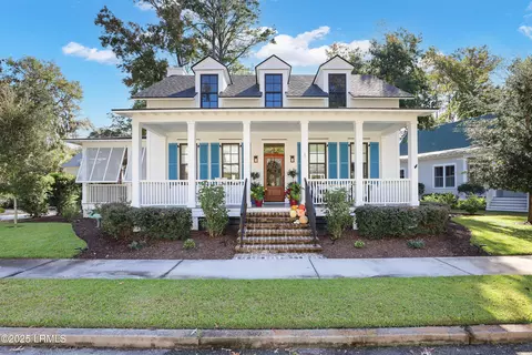 1 Tuscarora Trl, Beaufort, SC 29906