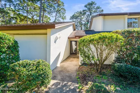 1 Marsh Harbor Dr #A, Beaufort, SC 29907