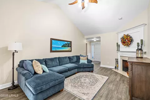 251 Hitching Post Cres, Bluffton, SC 29910 photo 4