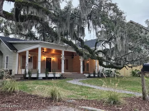 1503 Paris Ave, Port Royal, SC 29935